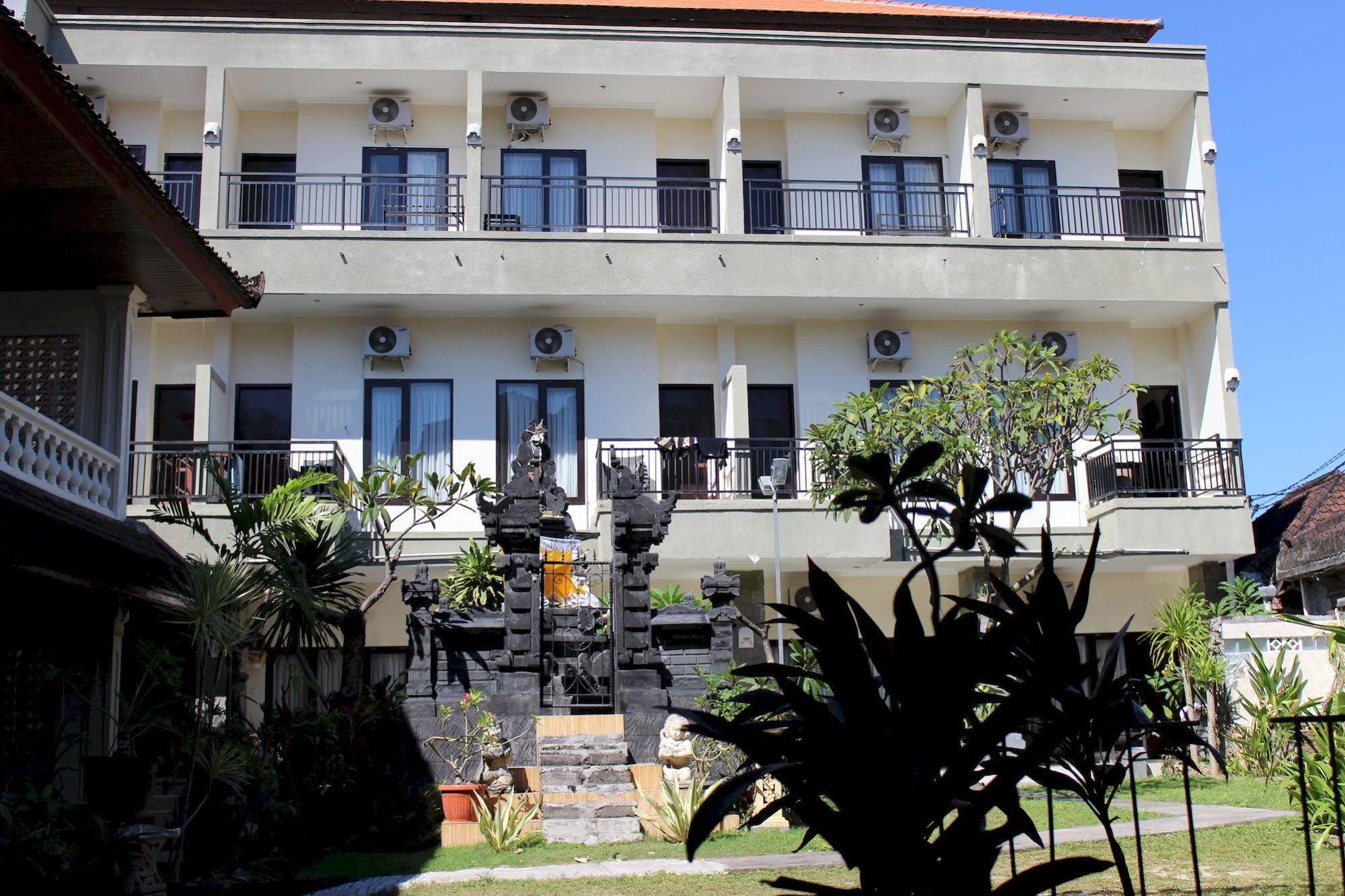 Ayu Beach Inn Kuta Lombok Exterior foto